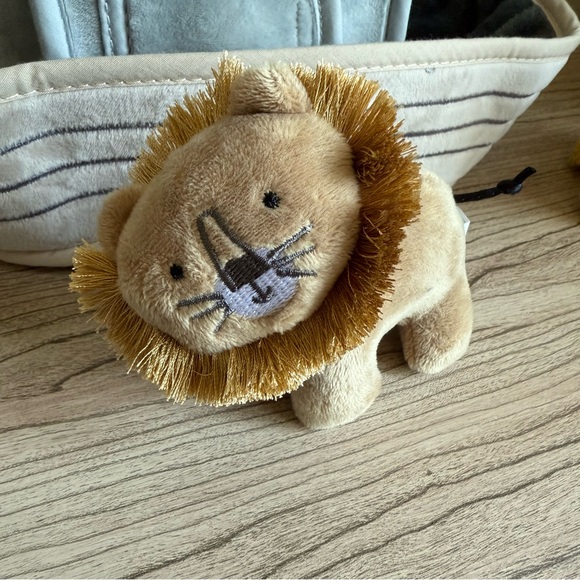 Noah’s Ark | Plush Animal Playset - Picture 3 of 6